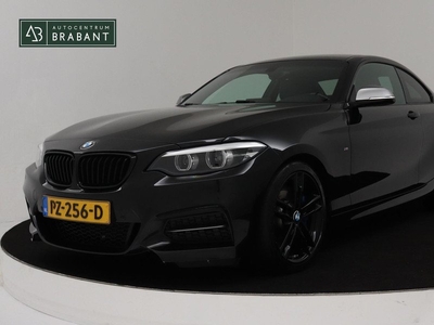 BMW 2-serie Coupé M240i High Executive(NL-auto, M-performance uitlaat, Dealer onderhoud, Leer, Stoelverwarming, Hifi, etc.)