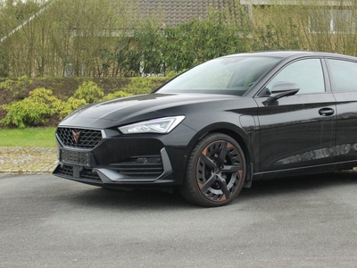 CUPRA Leon 1.4 TSI eHybrid 245pk PHEV VZ Copper Edition / Adaptive Cruise / Camera / S-Sportstuur