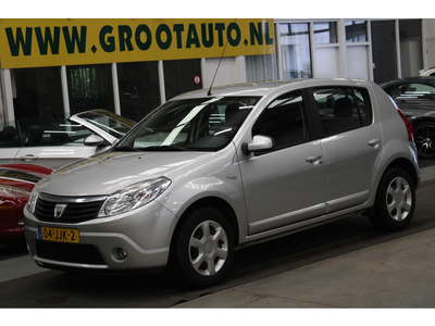 Dacia Sandero 1.2 Lauréate Airco, Trekhaak, Stuurbekrachtiging