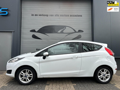 Ford Fiesta 1.0 Titanium airco velgen 2014 navigatie rijdt super nieuwe apk!