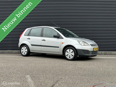 Ford Fiesta 1.3-8V Style, Airco, Trekhaak, Nieuwe APK!