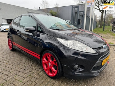 Ford Fiesta 1.6 Sport ST-Line 118.057 km, 2e eigenaar, zeer mooie exclusive uitvoering , * rijklaar prijs* incl nwe apk