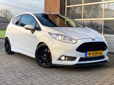 Ford Fiesta 1.6 ST-line 180PK Rijklaar, Eerlijke auto!