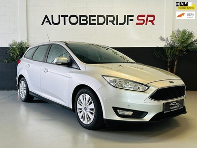 Ford Focus Wagon 1.0 Titanium Edition Cruise controle! Navigatie! Stoelverwarming!