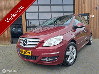 MERCEDES B-KLASSE 180 AUTOMAAT LEER XENON AIRCO CRUISE TREKHAAK