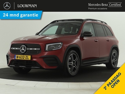 Mercedes-Benz GLB 180 Business Solution AMG | Achteruitrijcamera | Panoramadak | Trekhaak | Elektrische Stoelen | Inclusief 24 maanden MB Certified garantie voor Europa.