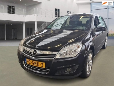 Opel Astra 1.4 Cosmo AIRCO NAVI PSENSOR CRUISE 2 X SLEUTELS