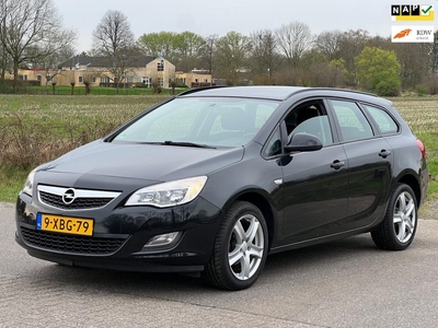 Opel Astra Sports Tourer 1.4 Cosmo CRUISE/AIRCO/PDC/ZEER NETJES!