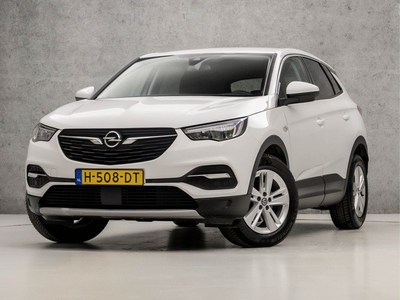 Opel Grandland X 1.2 Turbo Executive Sport (APPLE CARPLAY, NAVIGATIE, GETINT GLAS, KEYLESS, LEDER, SPORTSTOELEN, LANE ASSIST, ELEK ACHTERKLEP, CRUISE CONTROL, NIEUWSTAAT)