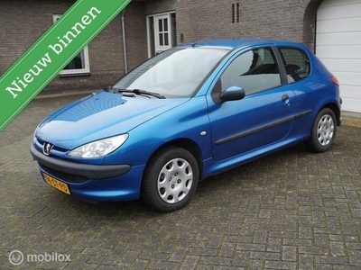 Peugeot 206 1.4 One-line met nieuwe APK