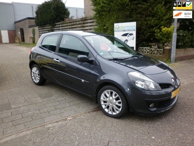 Renault Clio 1.4-16V Dynamique Luxe nieuwe apk!