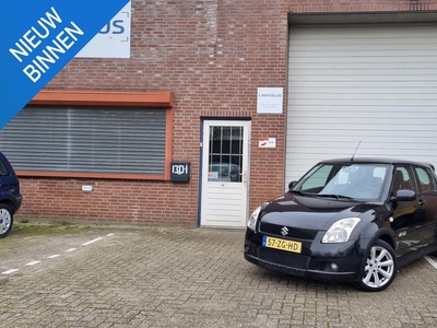 Suzuki Swift 1.5 Exclusive GT Leder 2e eigenaar Keyless NAP Airco PDC Navi APK