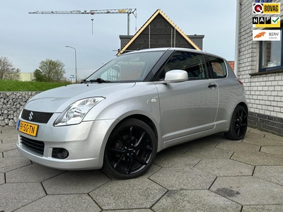 Suzuki Swift 1.5 Exclusive|Navi|Airco|Complete historie|HS5