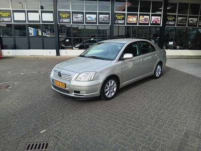 Toyota Avensis 1.8 VVTi Linea Luna