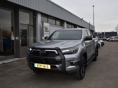 Toyota Hilux 2.8 D-4D Double Cab Invincible 18000 km Trekhaak Rolloverbar Lederen bekleding