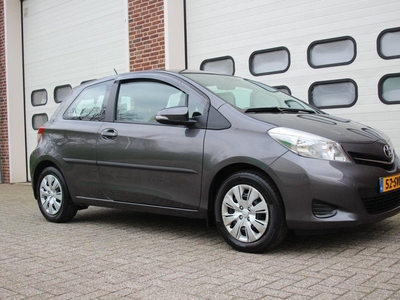 Toyota Yaris 1.3 VVT-i Aspiration 3-Deurs * Airco / Cruise / 26.695Km Nap *