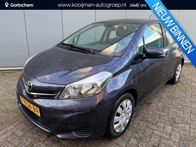 Toyota Yaris 1.3 VVT-i Aspiration | NW Geleverd | DLR Onderhouden | Airco | 2 sets wielen |