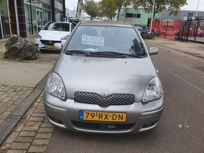 Toyota YARIS 1.3 VVT-i S-Line