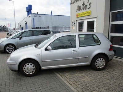 Volkswagen Golf 1.4 16V Oxford airco geen APK