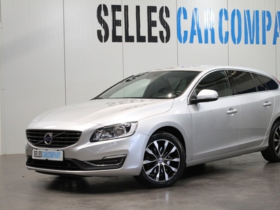 Volvo V60 2.0 D2 Polar+ | Navigatie | Verwarmbare voorstoelen | Verwarmde voorruit |