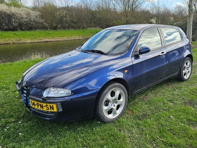 Alfa Romeo 147 1.6 T.Spark Lusso