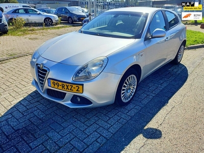 Alfa Romeo Giulietta 1.4 T Progression Clima Bj:2011 NAP!