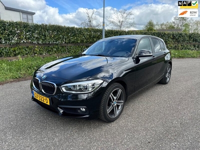 BMW 1-serie 118d Corporate Lease Essential Automaat Navi Airco