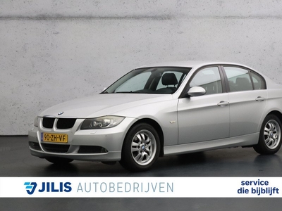 BMW 3-serie 316i Business Line | Lederen sportstoelen | Navigatie | Cruise control | Parkeersensoren