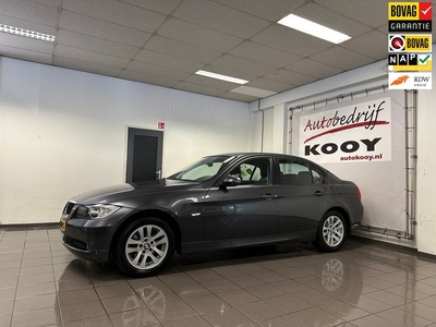 BMW 3-serie 320i Executive * 1e Eig / 92.352 km + NAP / Cruise control / LM Velgen / NL Auto *