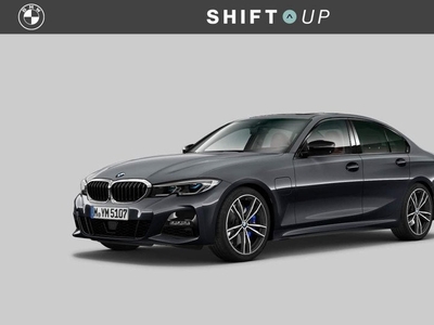 BMW 3-serie 330e M-Sport | Schuifdak | Head Up | Harman Kardon | Comfort Access