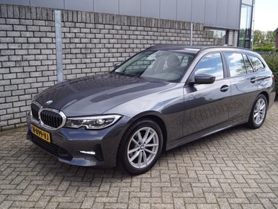 BMW 3-serie Touring 318i Business Edition Autom Navi Clima LED Koplampen Cruise 2x PDC Apple Car Play LMV ENZ NL Auto.