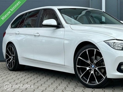 BMW 3-serie Touring 318i Executive Clima/LED/Leder/Trekhaak