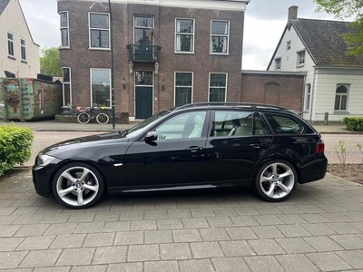 BMW 3-serie Touring 330i Executive YOUNG TIMER ZEER MOOI