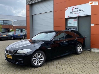 BMW 5-serie Touring 528i High Executive LEER XENON NAVI CLIMA