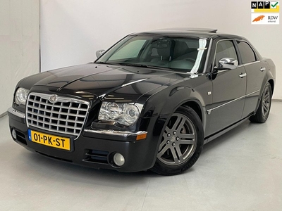 Chrysler 300C 5.7 V8 HEMI / NL-auto / Youngtimer / Schuifdak