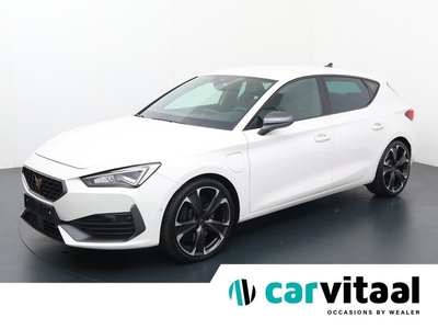 Cupra Leon 1.4 TSI eHybrid PHEV | 204 PK | Keyless | Apple CarPlay | Achteruitrijcamera | 19 inch LM | Stuurverwarming