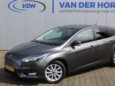 Ford Focus 1.0-125pk Titanium. Fijn rijdende en goed onderhouden Ford Focus hatchback. Volautm. airco dual, cruise control, multifunctioneel stuurwiel, boordcomputer, navigatie, telefoonvoorb., metallic lak, LM wielen, elektr. ramen en spiegels etc.