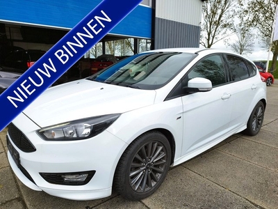 Ford Focus 1.0 ST-Line 140 PK ** 85.489 KM ** Clima ** NAVI