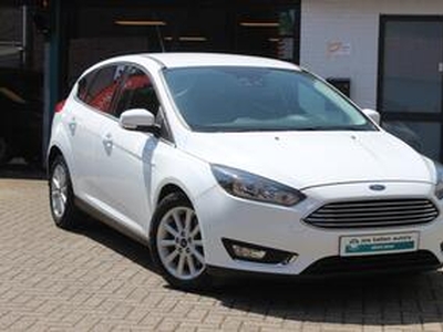 Ford FOCUS 1.5 Ecoboost Titanium 150PK Navigatie, LM Velgen, Automaat!