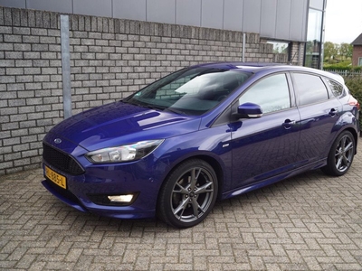 Ford Focus 1.5 ST-Line 5 Deurs 150 PK Navi Clima Apple Carplay Cruise Inparkeer Systeem 2x PDC SportstoelenLMV 18 Inch ENZ NL Auto