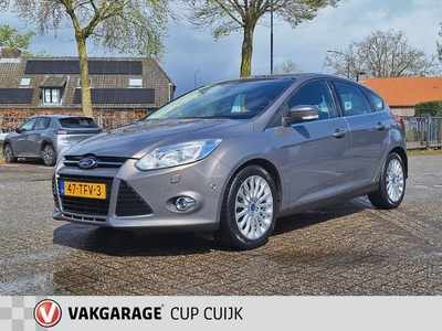 Ford Focus 1.6 EcoBoost Titanium Navigatie - Climate Control - Cruise Control - Distributieriem vervangen