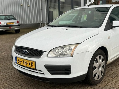 Ford Focus Wagon 1.6 TDCI Trend airconditioning elektrische pakket cruise controle trekhaak Apk 04-10-2024