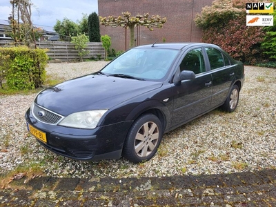 Ford Mondeo 2.0 TDdi Ambiente