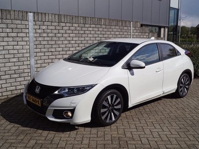 Honda Civic 1.8 Elegance Automaat Navi Camera Xenon Clima Stoelverw Cruis 2x PDC LMV Trekhaak ENZ NL Auto.