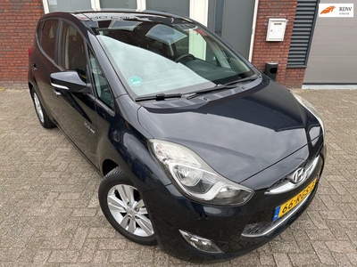 Hyundai Ix20 1.6i i-Catcher / Pano / Leder / Navi / Camera / Cruise