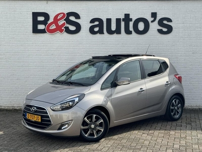 Hyundai IX20 1.6i Premium Panoramadak Cruise Climate Navigatie Stoelverwarming Keyless start+entry Parkeersensors