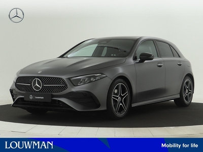 Mercedes-Benz A-Klasse 180 Star Edition AMG Line Nightpakket | Dodehoekassistent | Parkeerpakket met achteruitrijcamera | KEYLESS GO | Extra USB-poorten | Sfeerverlichting | Verwarmde stoelen vooraan | Draadloos oplaadsysteem voor Smartphone vooraan |