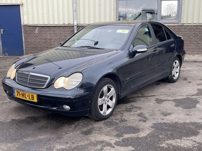 Mercedes-Benz C-Klasse 180 Sedan Petrol Airco