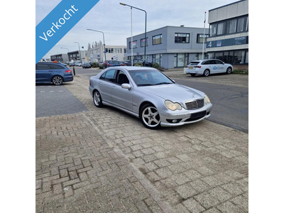 Mercedes-Benz C-KLASSE C 180 AMG KOMPR. SEDAN *LEES ADVERTENTIE!*