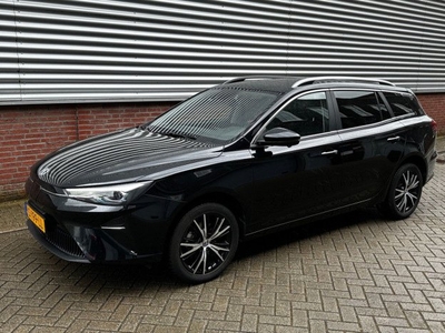 MG 5 Long Range Luxury 61 kWh 3 Fase | Alle dure opties voor een betaalbare prijs! |